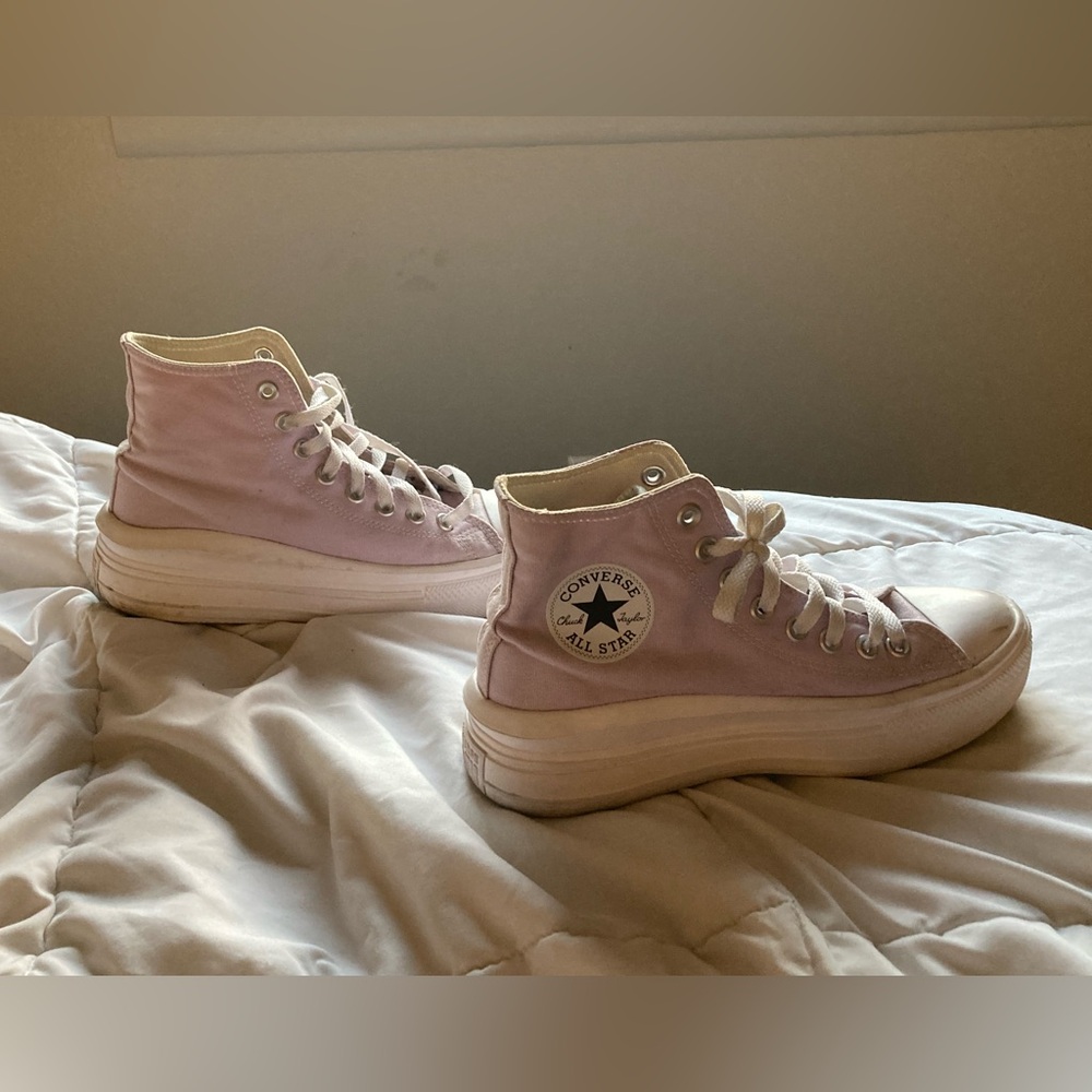 Light purple platform converse